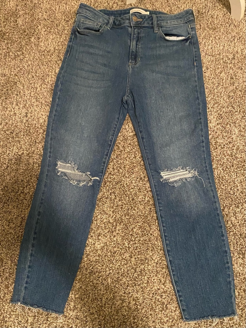 Women’s Distressed Blue Denim Jeans Discount Divas Size 11 With Frayed Hem